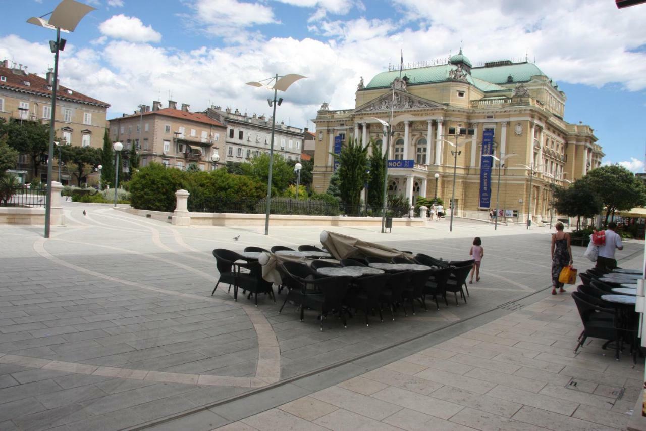 Apartment In City Center Rijeka Exterior foto